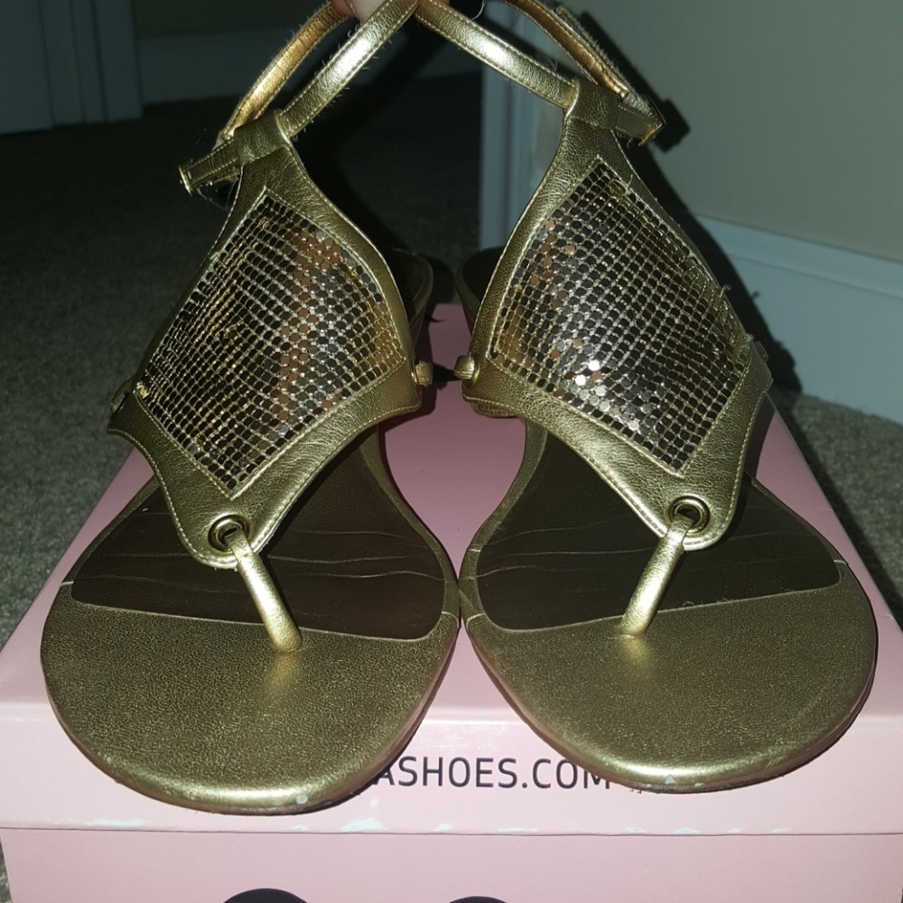 Nina Gold Wedge Sandals 8.5